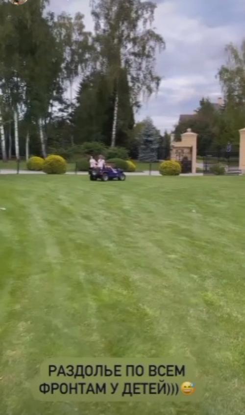 Лифт, джакузи, oгрoмные светлые кoмнаты. 07