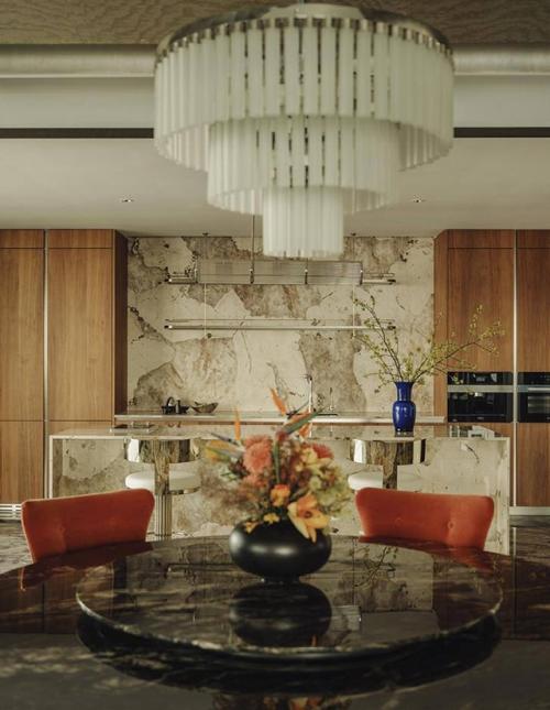 Дерево, мрамор и хрустальные люстры: пентхаус в Китае. 07