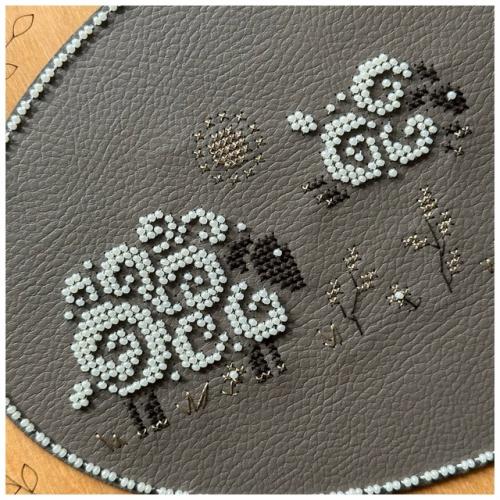 Прекрасная идея для летнего вышивального процесса! 2. 02