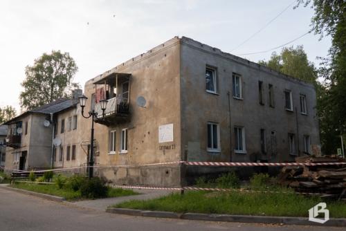 На улице Гагарина дом номер 21 остался без крыши. 05 На улице Гагарина дом номер 21 остался без крыши. 05