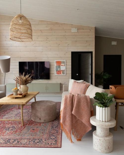 Шалфейные и теплые натуральные оттенки в интерьере приятного финского дома. 04