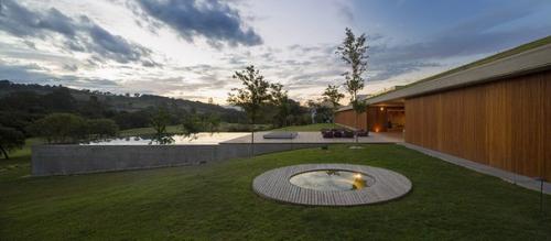 Проект жилого дома от архитекторов Studio Mk27 в Бразилии. 06