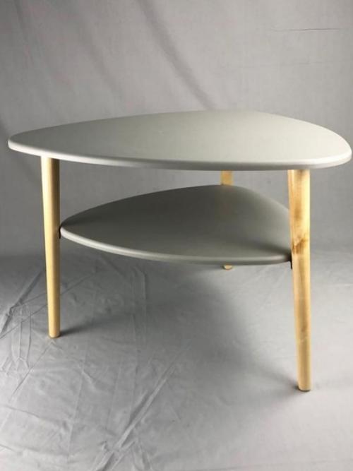 Журнальный столик - один из незаменимых атрибутов гостиной любого частного дома или квартиры. 01