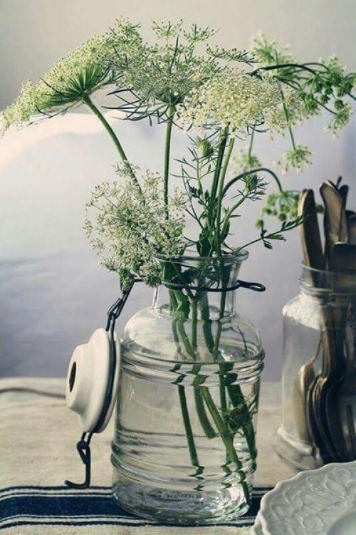 Наши предки были убеждены, что летом все живое особенно подвержено недобрым воздействиям. 02