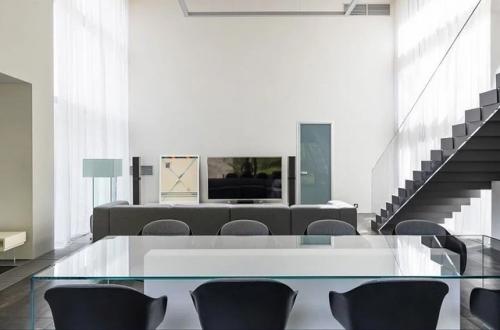 Роскошное роскошество.  Трендовая локация - дом с Hi - Tech интерьером. 01