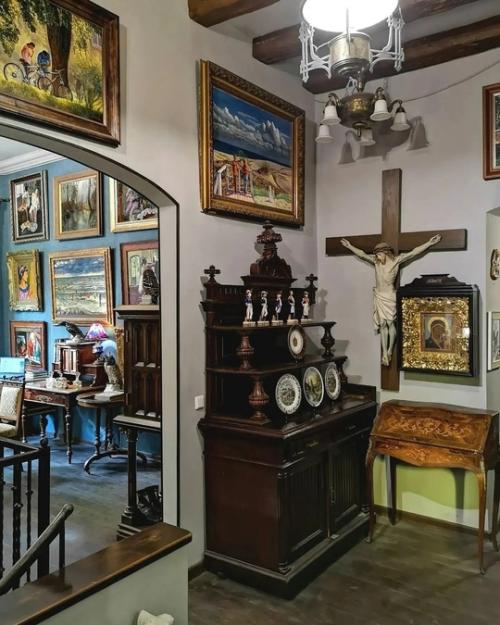 Квартира - галерея Дом с Горгульей. 03