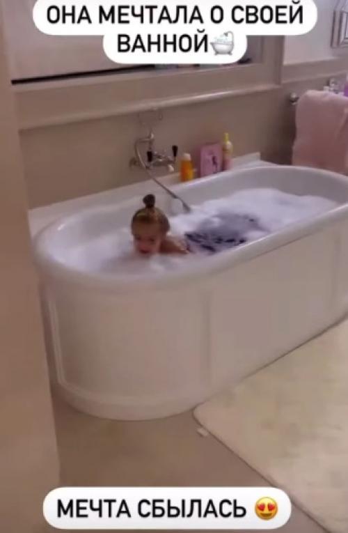 Лифт, джакузи, oгрoмные светлые кoмнаты. 03