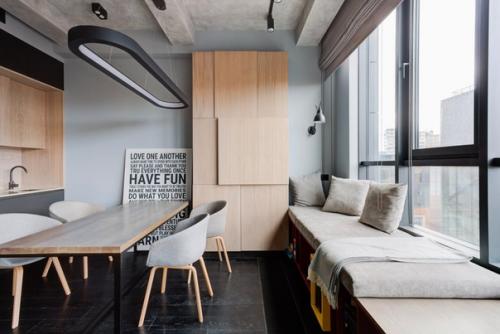 Минимализм с яркими акцентами в апартаментах на фабрике Большевик ч. 1. 01