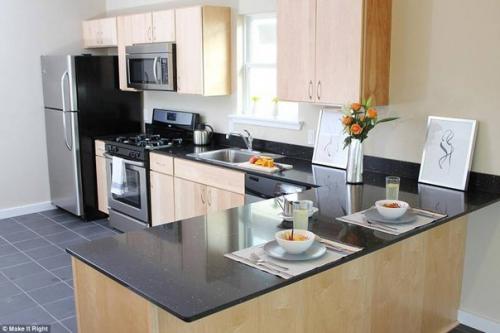 Брэд питт построил 109 домов для жителей нового Орлеана, пострадавших от урагана Катрина. 05