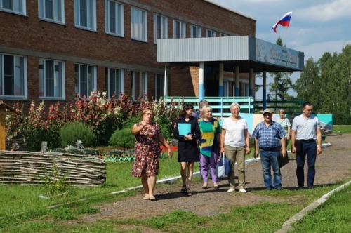 Особое внимание подготовке школ и детских садов абанского района к новому учебному году! 04