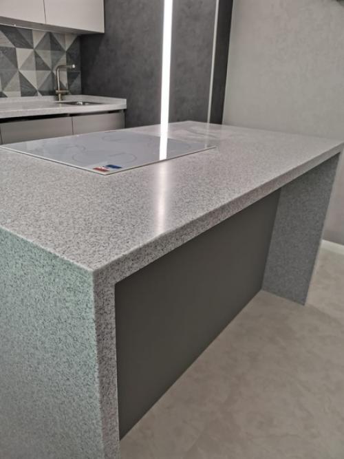 Свеженький ремонт кухни кухня с островом. 05