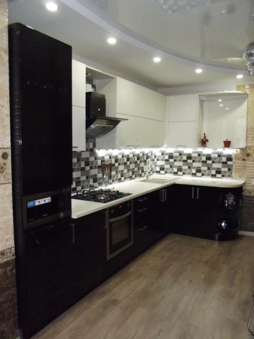 Кухня в черном цвете. 05