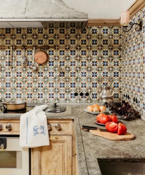 Расписной интерьер дома в альпийских горах Германии. 02