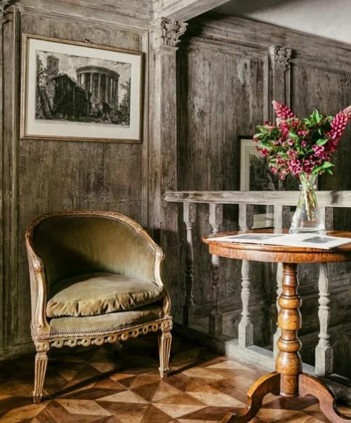 Расписной интерьер дома в альпийских горах Германии. 03