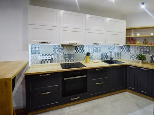 Кухня в черном цвете. 01