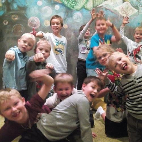 8 ресторанов Москвы, в которых аниматоры будут развлекать вашего ребенка, а вы будете отдыхать от городской суеты. 02