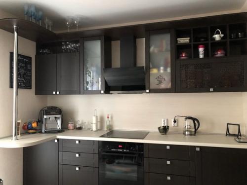 Кухня в черном цвете. 04