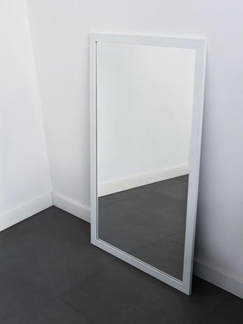 - Мы помогаем выгодно дополнить современный интерьер, предлагая стильное зеркало Viso. 02