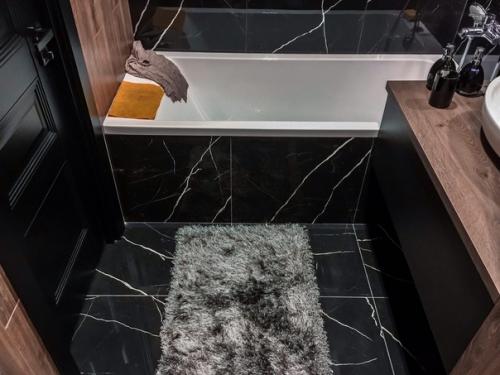 Для ценителей черного цвета. 01