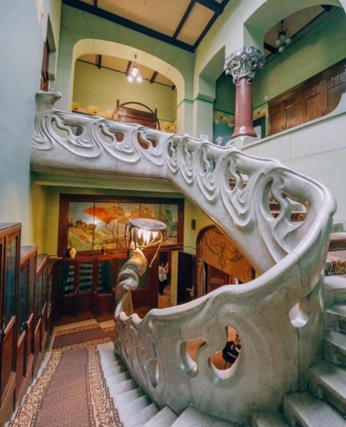 Про этот дом я много читала, я знала, куда еду. 01