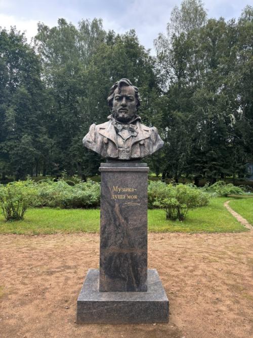 Две усадьбы, две судьбы. 02