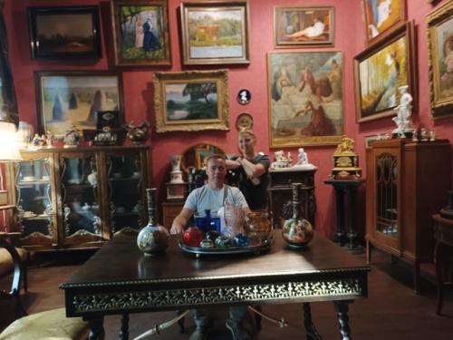 Дом с горгульей-это самый необычный музей города, квартира - галерея с предметами быта и интерьера жителей восточной пруссии. 02