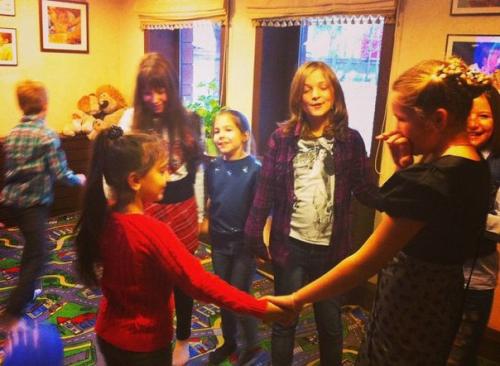 8 ресторанов Москвы, в которых аниматоры будут развлекать вашего ребенка, а вы будете отдыхать от городской суеты. 04