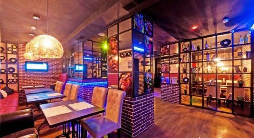 Караоке - бар Dvor. 01