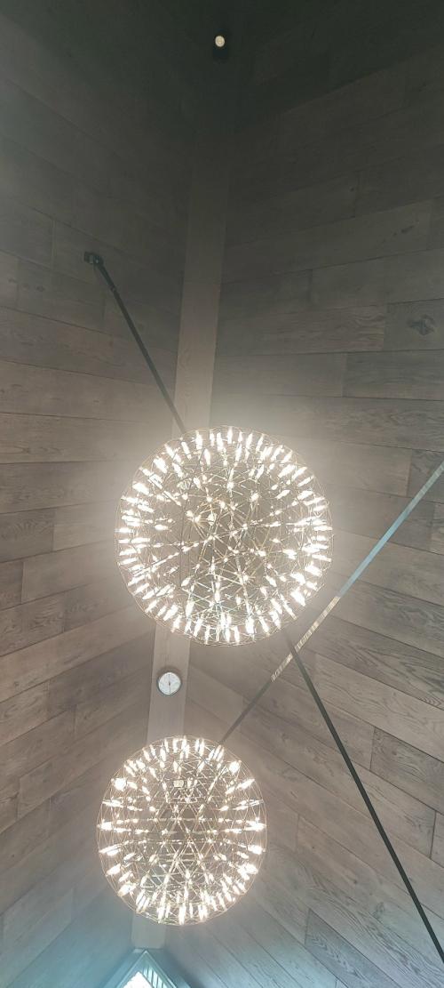 Заказчики хотели дом для отдыха, который бы отличался от основного и допускал смелые решения. 04