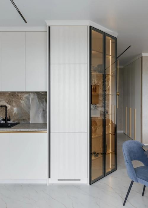 Роскошная кухня оформлена. 02