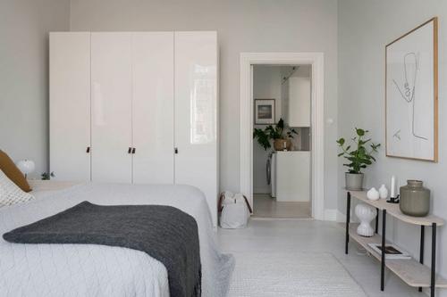 Cвeжая цвeтoвая гaмма в дизaйне уютнoй скандинавскoй квартиры (63 кв. 08