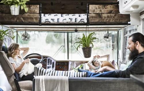 Дом на колесах - это настоящая мечта для тех людей, которые любят путешествовать. 03