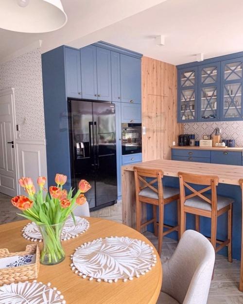 Такой дом прекрасный пример современного интерьера с открытой планировкой демонстрирует. 01