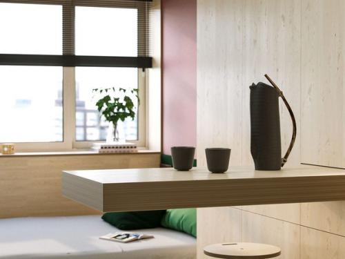 Интерьер этой квартиры - студии кажется простым. 01