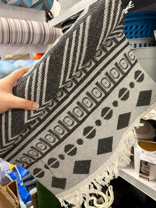 Хлопковый коврик - стильный и практичный аксессуар для любого уголка дома. 05