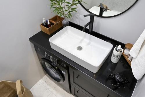 Как удачно подобрана шторка в ванную. 06