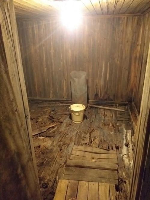 Мужчина купил себе гараж в не очень хорошем состоянии и задался целью сделать там интерьер как в классной квартирке!