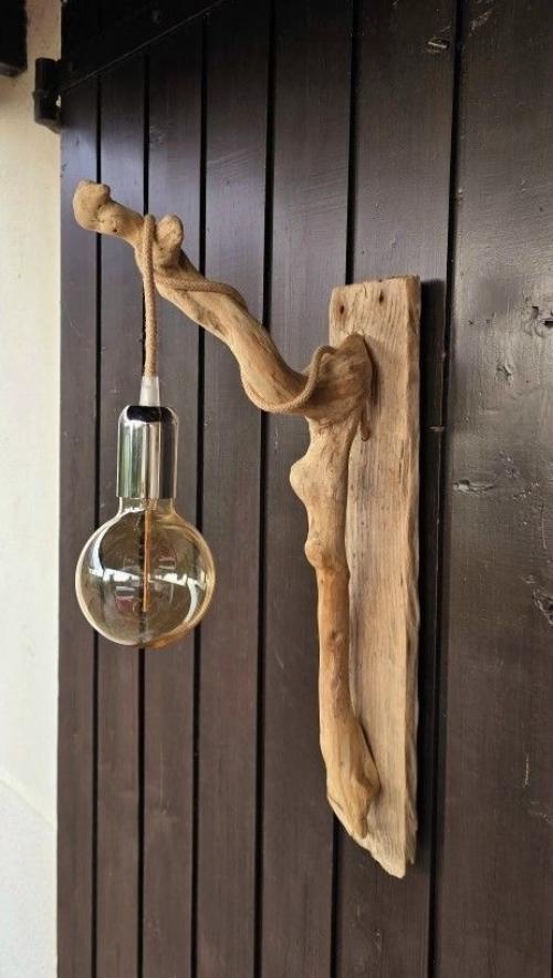 Морской бриз, шепот волн и теплый песок под ногами - вот ассоциации, которые возникают при взгляде на светильники из Driftwood. 06