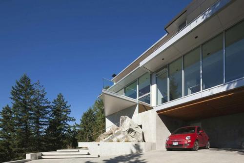 Трехэтажный особняк в Ванкувере от Dgbk Architects. 06