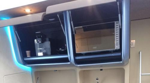 Российский производитель грузовиков представил концепт революционной кабины камаз - 2020 на выставке коммерческого транспорта в Москве. 02