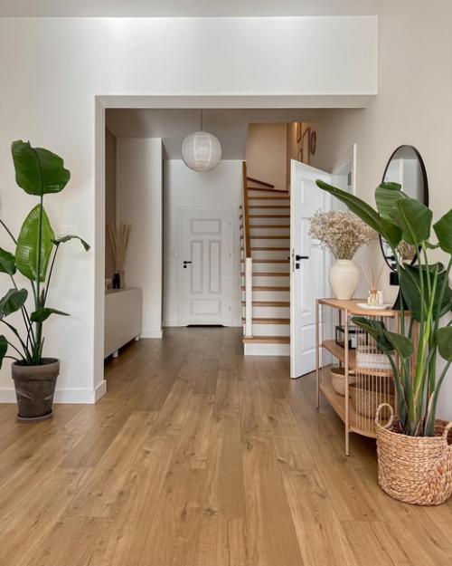 Этот современный стильный дом можно описать как простое и эстетичное пространство, где главными чертами являются спокойствие и естественность. 08