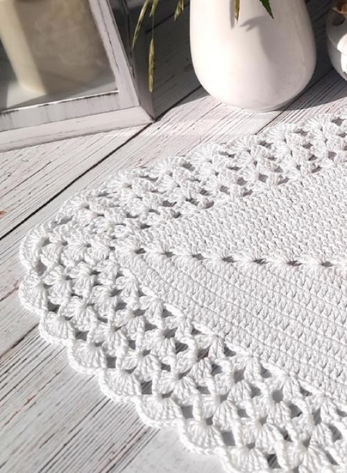 Совсем недавно попалась статья на Дзене, называется Бабушкины Кружева в Интерьере. 01