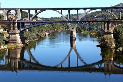 Город оренсе находится в самой глубине Испании, в той части страны, которая богата природными ресурсами. 02