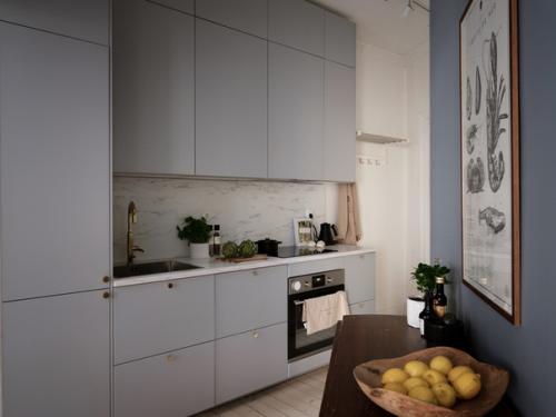 Квартира с изразцовой печью в Швеции в доме 1905 года, 43 кв. 03