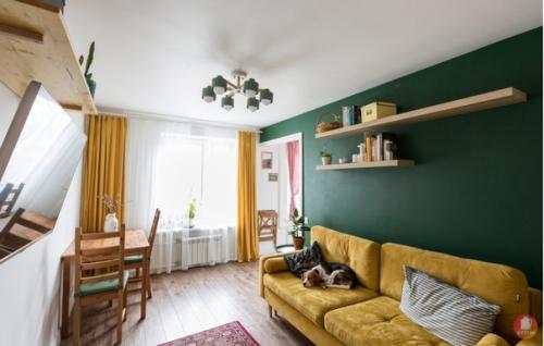 Современный скандинавский стиль в интерьере кухни, объединенной с гостиной. 07