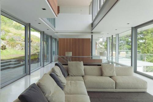 Трехэтажный особняк в Ванкувере от Dgbk Architects. 08