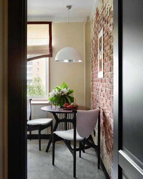 Интерьер компактной квартиры в историческом доме для молодой девушки. 03