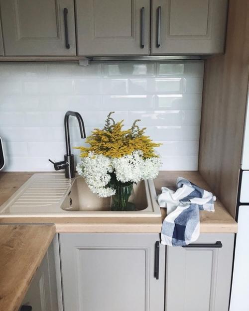 Всем привет. Мы недавно сделали ремонт и переехали в своё новое гнёздышко. 02