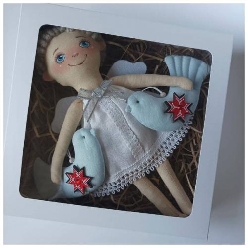 О нежности.  Обнимайте своих птичек, жалейте, потому никто за вас этого не сделает! 01