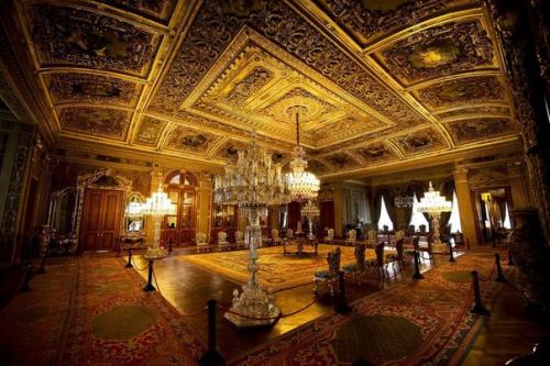 Dolmabah?  e Saray? 04